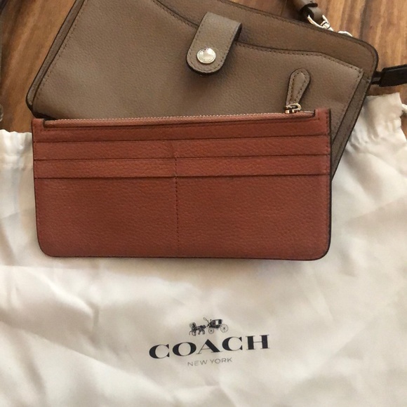 Coach crossbody - Picture 4 of 4